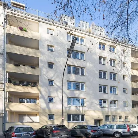 Luxuriose 4-zimmer-wohnung In Einer Wunderschonen Gegend In